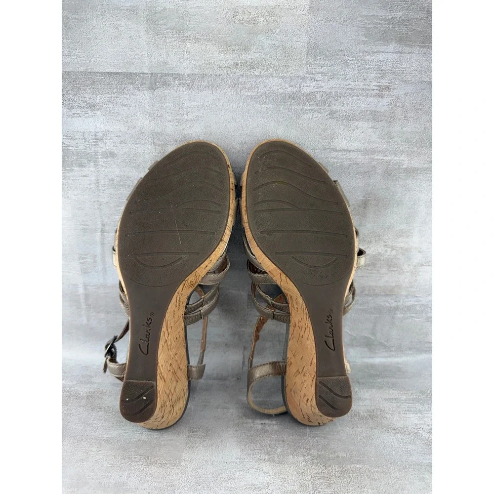 Clarks Women Metallic Pewter Leather Laser Cut Cork Wedge Sandals 60694 Size 8M